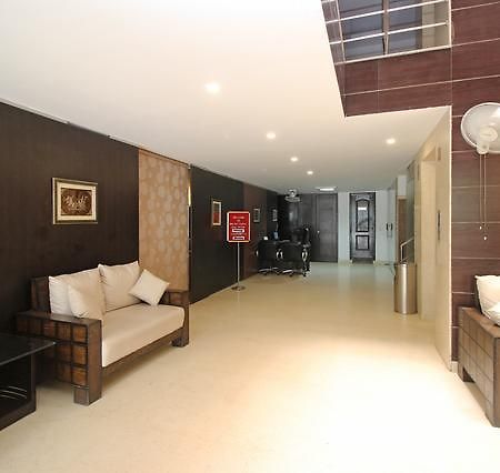 Hotel New Walnut Castle Paharganj Zewnętrze zdjęcie