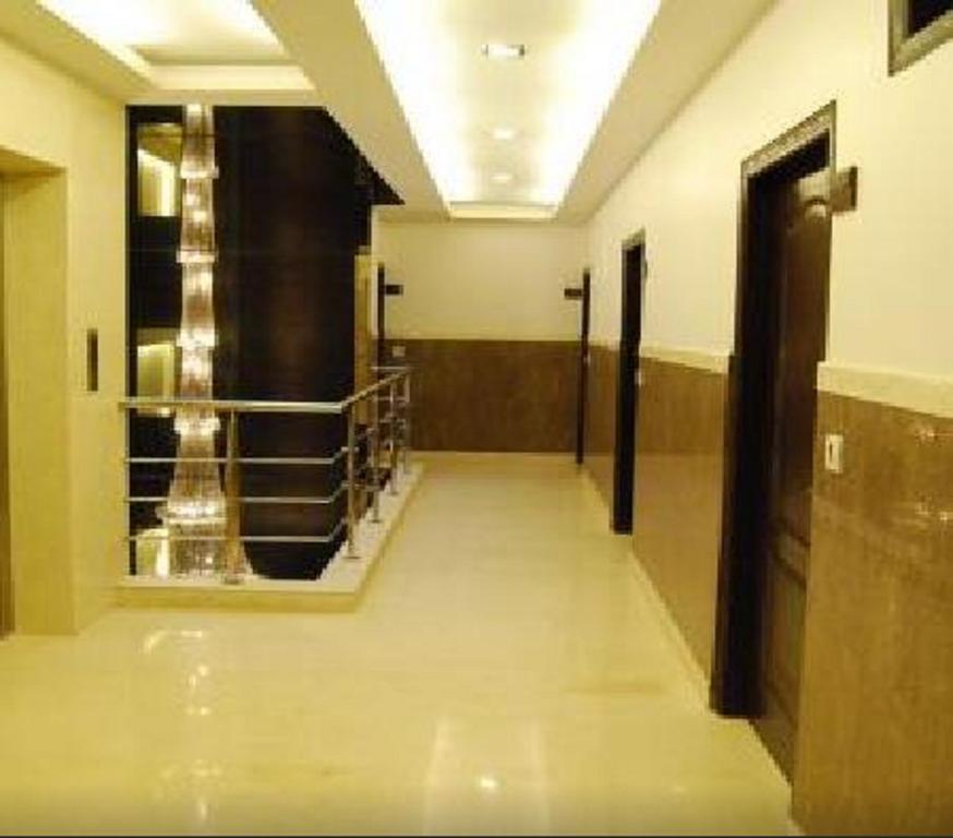 Hotel New Walnut Castle Paharganj Zewnętrze zdjęcie