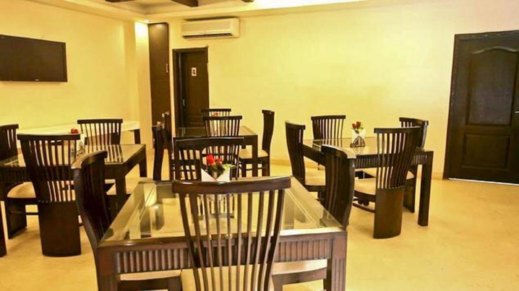 Hotel New Walnut Castle Paharganj Zewnętrze zdjęcie