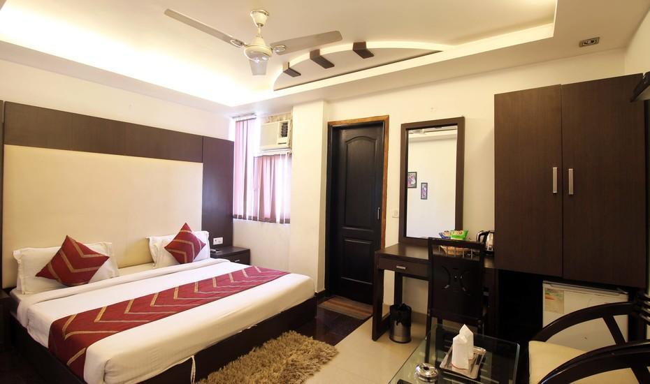 Hotel New Walnut Castle Paharganj Zewnętrze zdjęcie