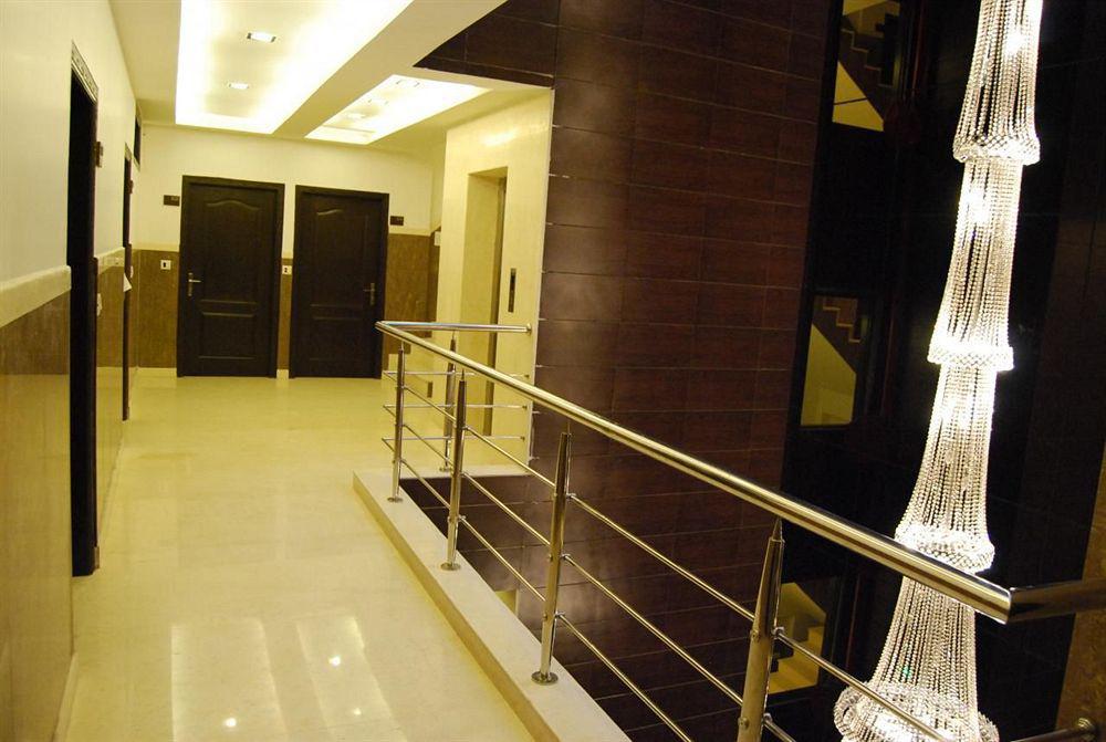 Hotel New Walnut Castle Paharganj Wnętrze zdjęcie